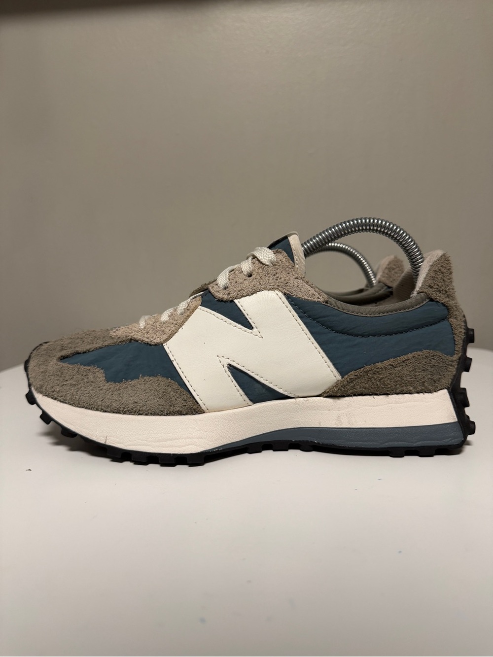 New Balance 327 MS327CR Vetiver Trooper Sneakers Men’s US 8 D UK 7.5